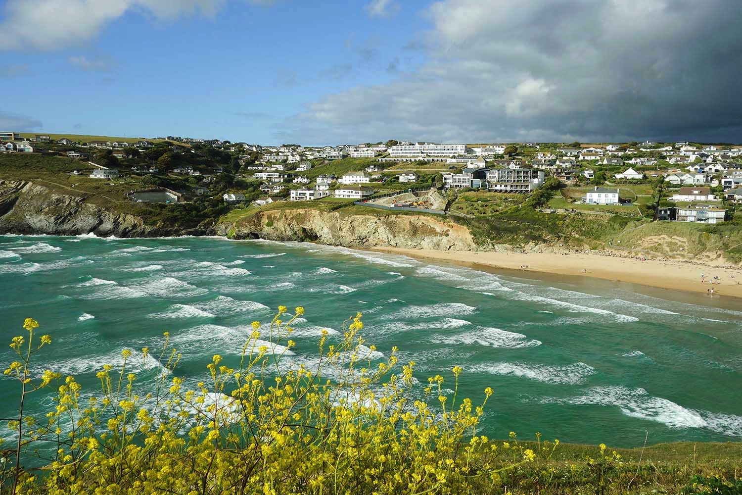 Mawgan Porth Beach